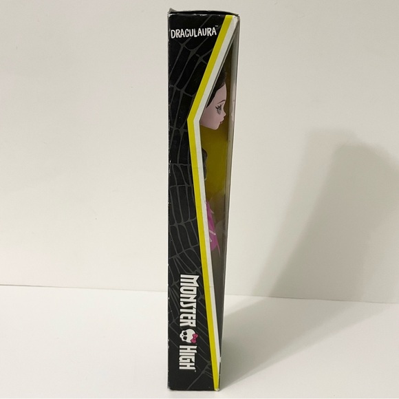 Monster High Draculaura Doll Damaged Box - Picture 9 of 16